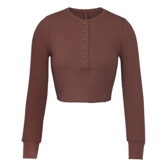 SKIMS Waffle Henley Cropped Top Garnet Women’s Large - Picture 4 of 10